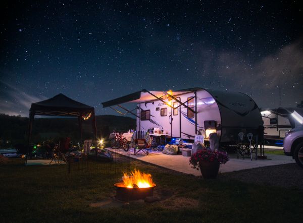 Top fournisseurs d'aménagement extérieur pour campings à découvrir
